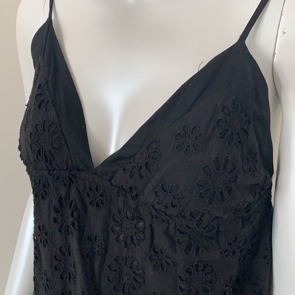 👗3/$50👗 Forever 21 Eyelet Mini Dress cotton Small Black - Picture 2 of 3